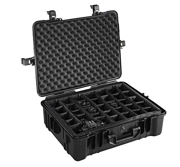 B&W outdoor.cases Type 65, black with padded divider 